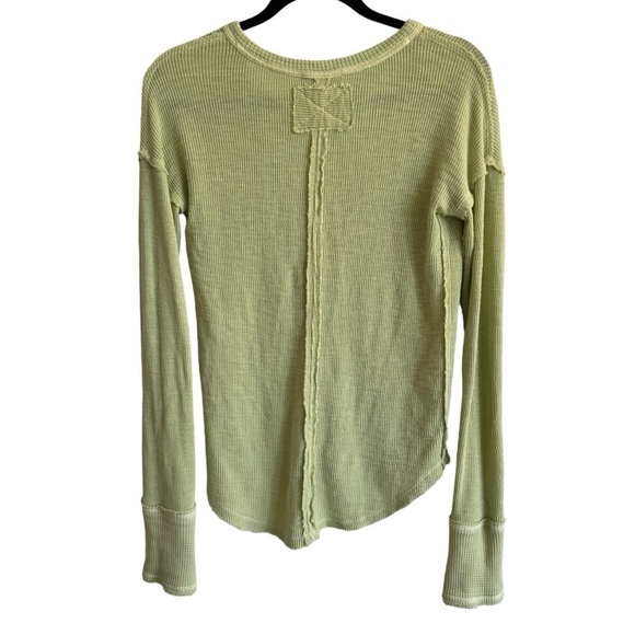 We the Free Green V-Neck Thermal Top, Size XS - Picture 5 of 6
